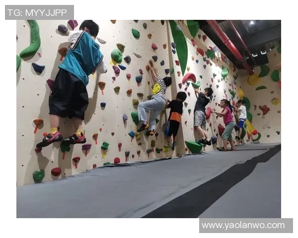 武汉滑板队勇闯攀岩联赛展现逆袭精神与团队力量