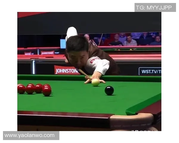 武汉足球队在大师赛中的实力展现与战术分析解析